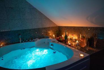 מלון דירות Vip Suite Hotel Heinz