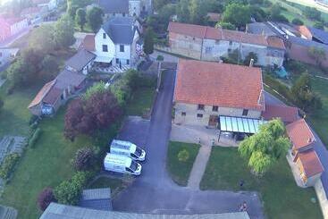 مبيت وإفطار Auberge Du Pied Des Monts