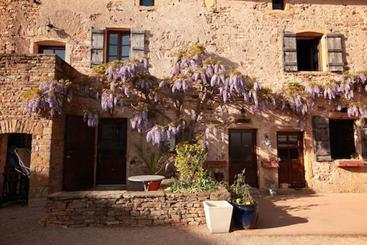 تختخواب و صبحانه Domaine De La Saule