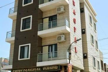 فندق Nagpal