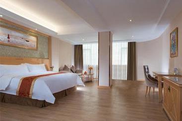 Vienna Hotel Shenzhen Fuyong Village