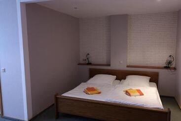 ペンション Gasthaus Zur Alten Dorfschmiede