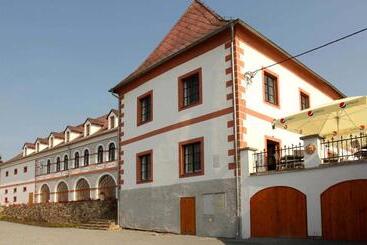 Пансион Zámek Libouň