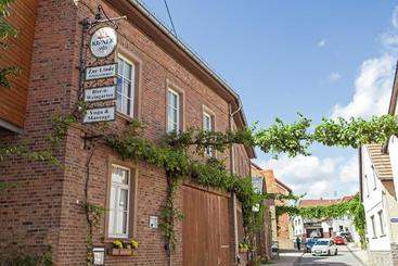 ユースホステル Gasthaus Zur Linde