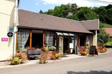 Отель L Auberge Des 3 Ponts