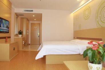 ホテル Greentree Inn Chifeng Ningcheng Bus Station