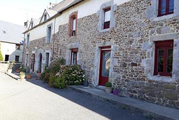 민박 Chambres D Hôtes Au Hameau