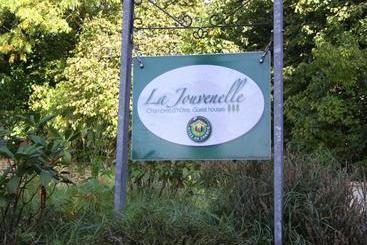 مبيت وإفطار La Jouvenelle