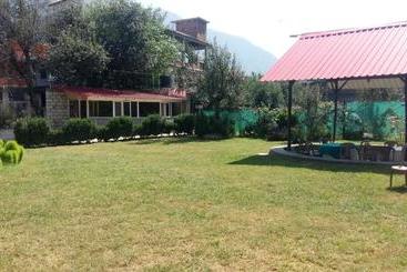 Bed and Breakfast The Tara Villa