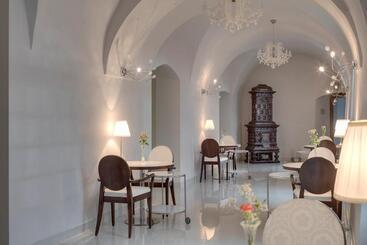 Chateau Herálec Boutique Hotel & Spa By L Occitane