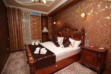 هتل Khujand Deluxe