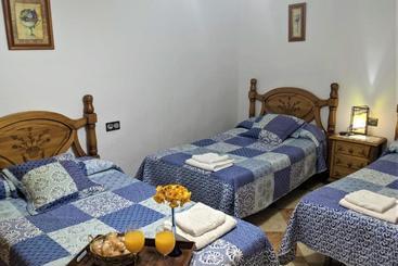 پانسیون Hostal Moraima