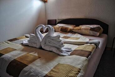 پانسیون Hostel Cuba