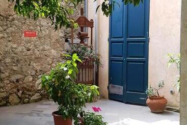 בית מלון כפרי Albergo Lungomare