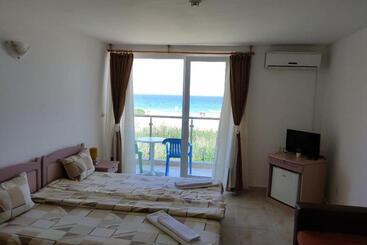 בית מלון כפרי Joker