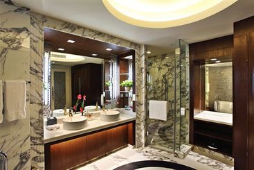 Crowne Plaza Hotel Chongqing Riverside