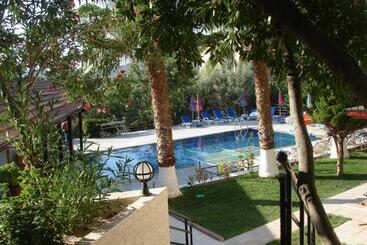 מלון דירות Eftelya Apart