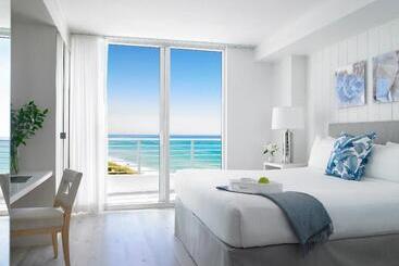 Отель Grand Beach