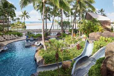 בית מלון כפרי Hilton Grand Vacations Club Grand Waikikian Honolulu
