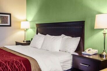 בית מלון כפרי Quality Inn Belton Kansas City South