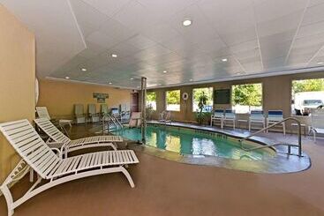 فندق Quality Suites