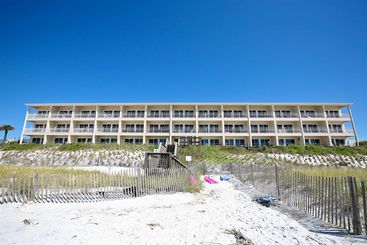هتل Resortquest Rentals At Crystal Sands East & West