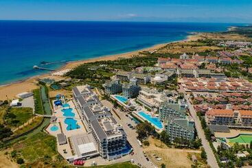 Отель Royal Atlantis Spa & Resort