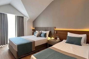 Отель Side Story Resort & Spa