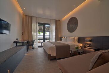 Отель The Splash Koh Chang