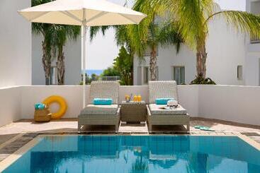 Louis Althea Kalamies Luxury Villas