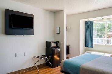 Motel 6 mobile, Al