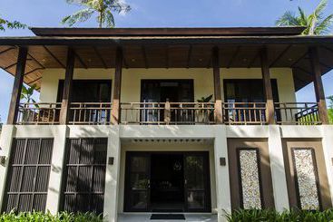 استراحتگاه Kirikayan Luxury Pool Villas & Suite