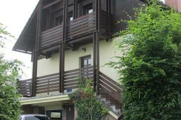 פנסיון Dum Eva