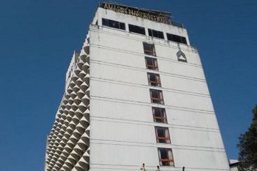 בית מלון כפרי Amarin Nakorn