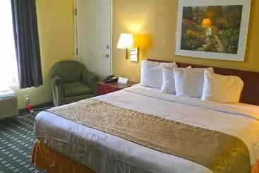Отель Budgetel Inns & Suites