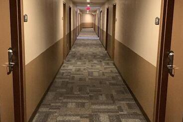 בית מלון כפרי Budget Inn New Cumberland Harrisburg Hershey York