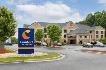 فندق Comfort Inn & Suites Peachtree Corners