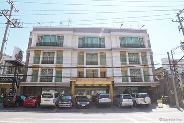 Crown Regency Hotel Makati