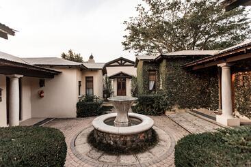 בית מלון כפרי Dawsons Game Lodge