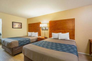 호텔 Econo Lodge Huntsville University Area