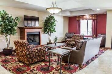 هتل Fairfield By Marriott Inn & Suites Greensboro Coliseum Area