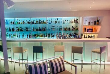 호텔 Loucas On The Cliff