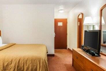 호텔 Quality Inn South