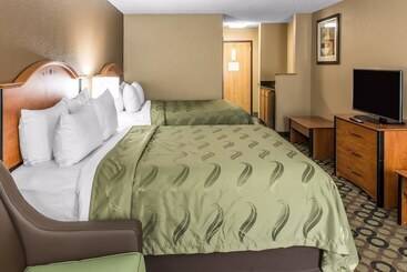 ホテル Quality Inn & Suites Columbus West   Hilliard