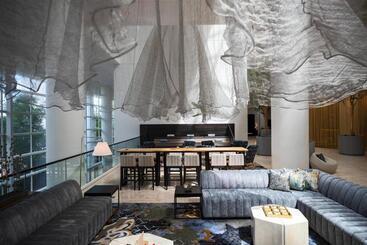 هتل Renaissance Schaumburg Convention Center