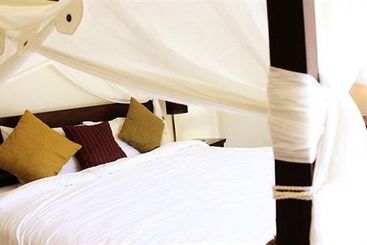 酒店 Two Villas Holiday Oriental Style Nai Harn Beach