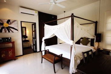 酒店 Two Villas Holiday Oriental Style Nai Harn Beach