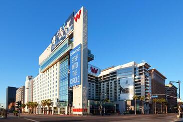 בית מלון כפרי W Hollywood