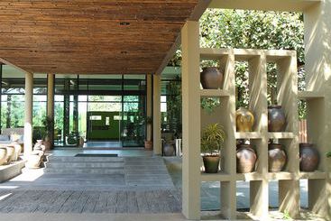 هتل Wishing Tree Resort