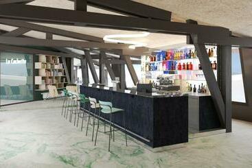 La Cachette, Friendly Hotel